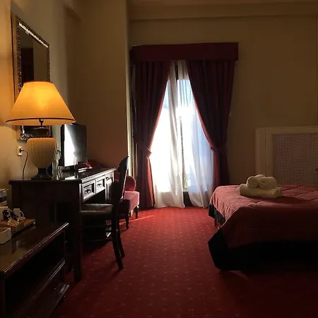 Country Club & 3*
