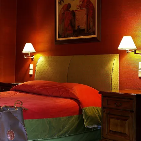 فندق Country Club &