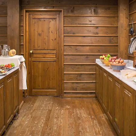 Country Club & Hotel 3*