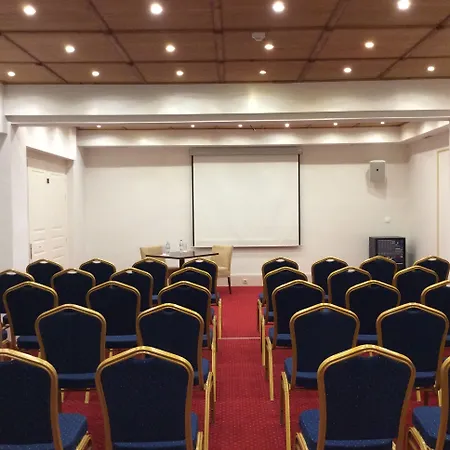 Country Club & Mikrón Khoríon