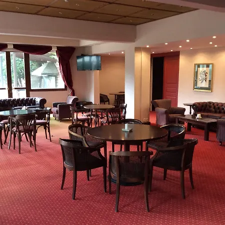 Hotel Country Club & Mikrón Khoríon