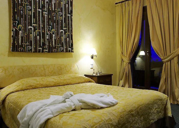 Country Club & Hotel