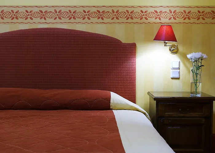 Country Club & 3* Mikro Chorio (Central Greece)