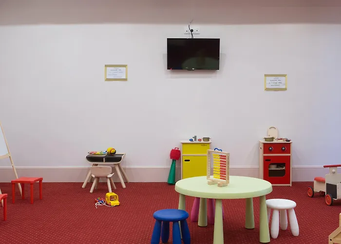 Country Club & Hotel