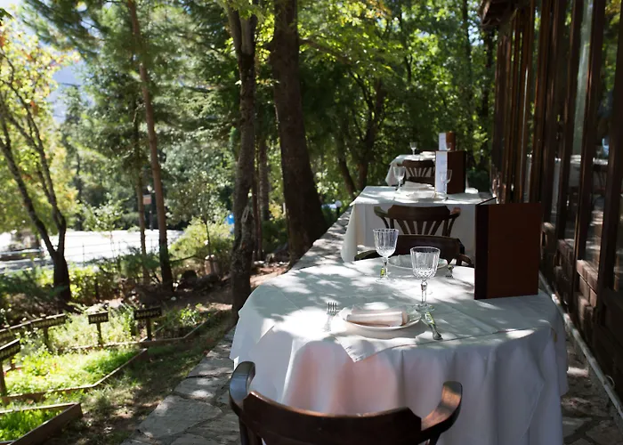 Country Club & 3* Mikro Chorio (Central Greece)