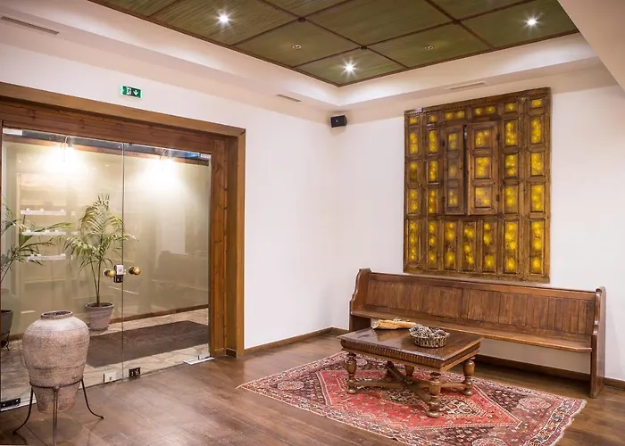 Hotel Country Club & Mikro Chorio (Central Greece)